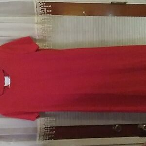 Susan graverwomen  dress red short sleeve 19 armpit to arm poly rayon S